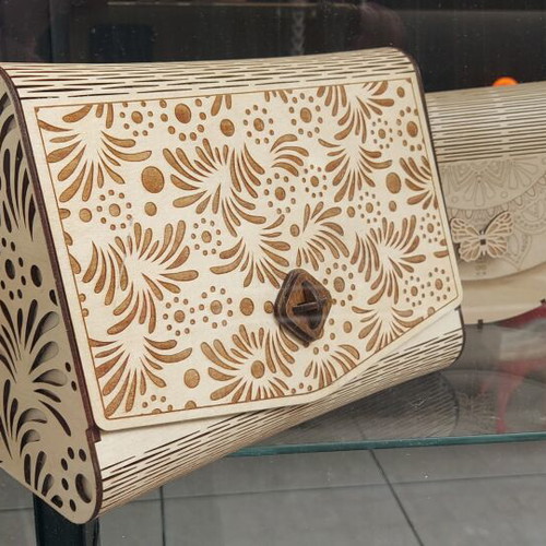 Wooden crossbody bag new with strap and customizable engraving