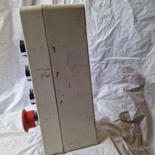 Control panel with 3 buttons and stop button used