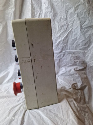 Control panel with 3 buttons and stop button used