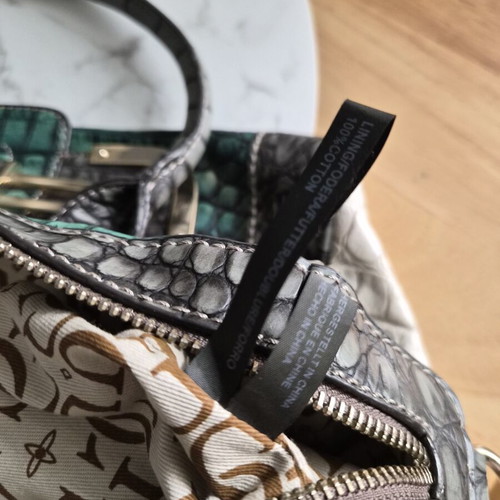 Guess Vintage Y2K Large Handbag McBling Style