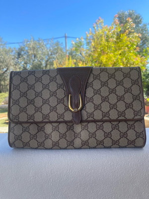 Αυθεντική τσάντα Gucci pochette γκρι, σε πολύ καλή κατάσταση