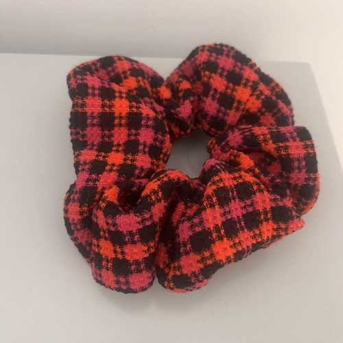 As Deolindas blazer and pants set used, small, colorful plaid