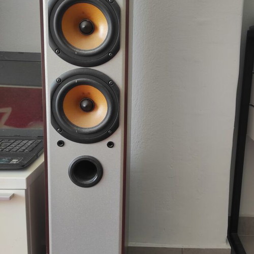 Roister sound floor-standing speakers like new
