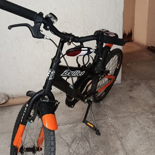 20-inch bicycle for ages 7 to 10, black