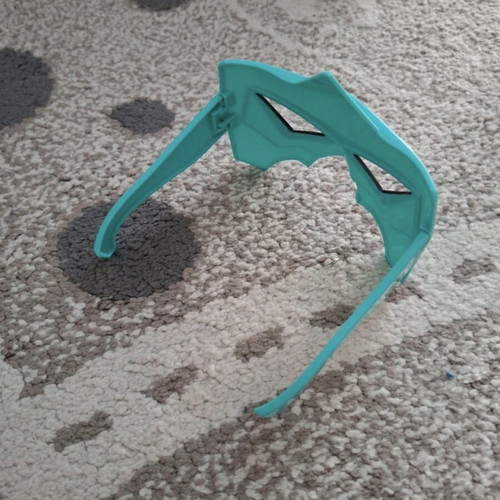 Ben 10 Diamondhead Transform Battle Gauntlet and Mask like new