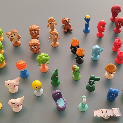 Stikees Lidl 2022 collectible figures new, pack of 39 pieces