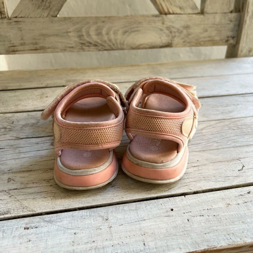 Girls' sandals used size 29 pink with soft sole