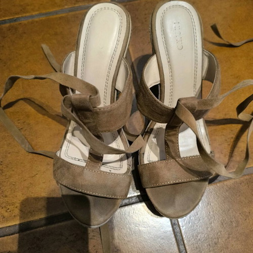 Wedge sandals size 40 like new, beige and brown