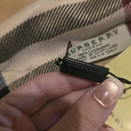 Burberry scarf 100% cashmere new beige brown