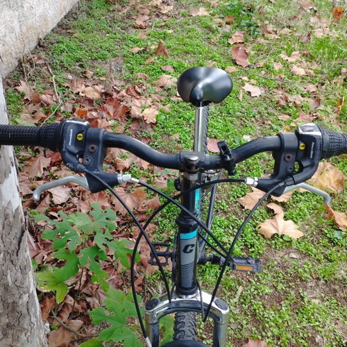 Clermont Tribal Mountain Bike used, 24 inch wheel, Shimano XT gears