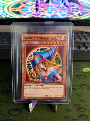 Dark Magician Girl YGLD-ENA04 new 1st edition
