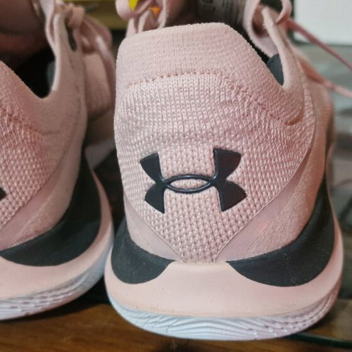 Under Armour Flow Synchronicity women's athletic shoes size 42 new pink
