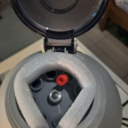 Digisystem Table Top Centrifuge Machine DSC-200T like new