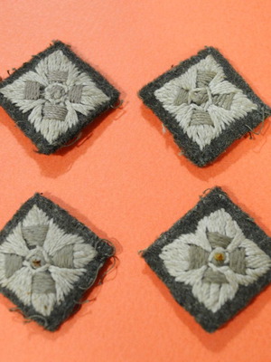 British embroidered fabric lieutenant badges used, WWI and WWII