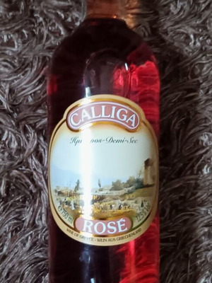 Calliga rose semi-dry wine new