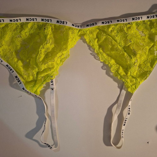LSCN Triangle Bra in Moscholemono new, size 80B
