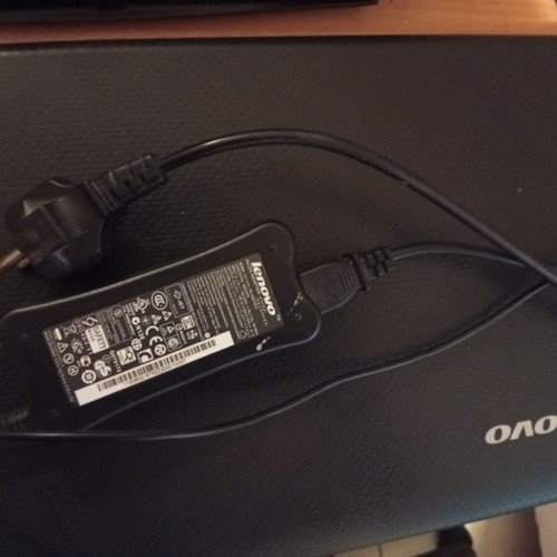 Lenovo G550 laptop used with Linux Mint and screen stain