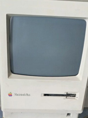 Apple Macintosh Plus 1985 like new with Greek keyboard and mouse