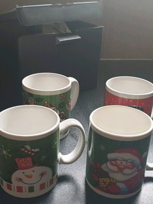 Christmas mugs pack of 4 new