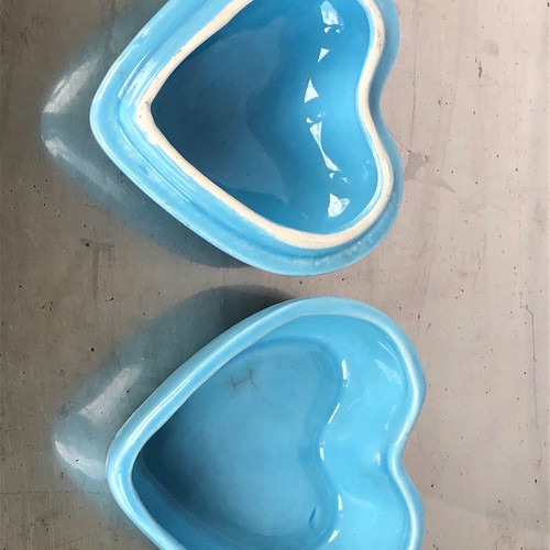 Heart-shaped porcelain jewelry box blue used
