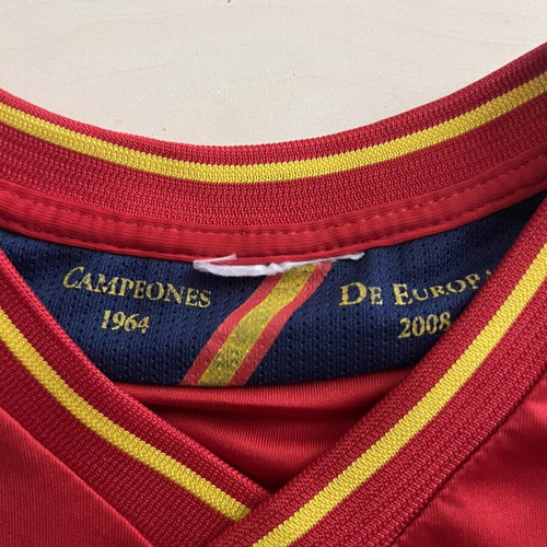 Xavi Spain 2010 Jersey Adidas like new, authentic