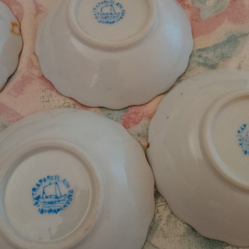 Village Japanese porcelain plates like new, 9.5 cm miniatures