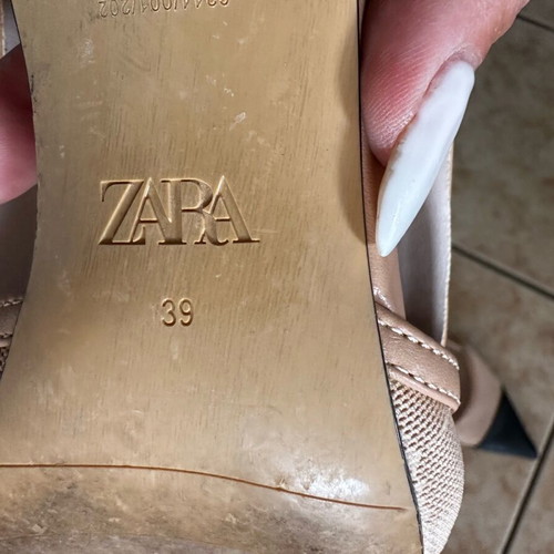 Zara slingback pumps size 39 like new beige with black details