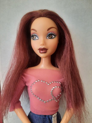 My Scene Chelsea doll with non-original clothes