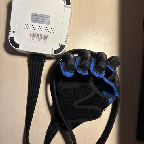 Syrebo SY-HRC12 Hand Rehabilitation System like new with Data Glove DG12