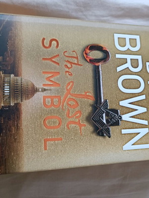 Dan Brown Lost Symbol hardback book nearly new, European edition