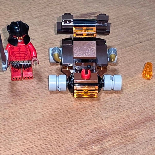 LEGO Nexo Knights The Lava Slinger set like new
