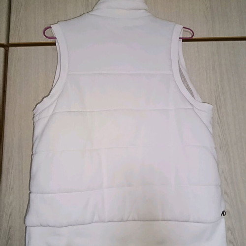 Nike sleeveless jacket L used, white, warm and lightweight