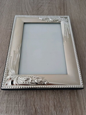 Metal photo frame with glass and velvet back like new