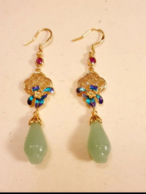 Vintage 80ies silver 925 gold-plated earrings with green stones, like new