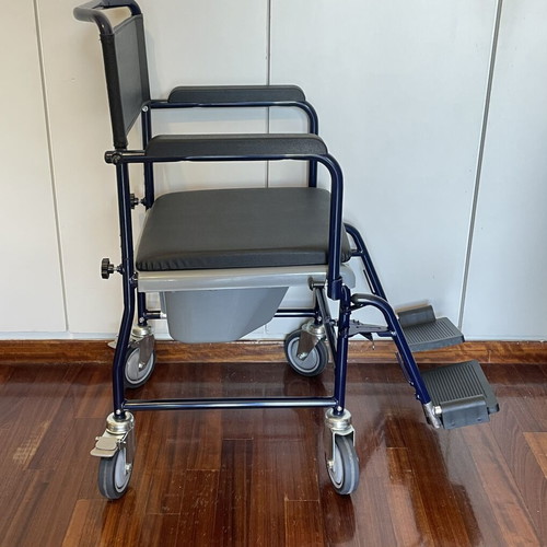 Vermeiren WC Wheelchair like new, aluminum frame, folding footrests