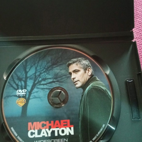 Michael Clayton DVD like new with English subtitles