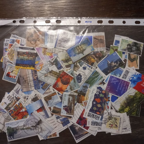 German stamps pack of 3, like new, over 150 sealed