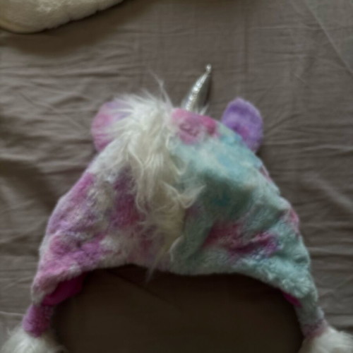 Beanie unicorn new, no damage