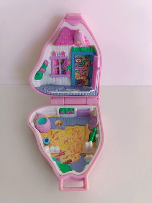 Polly Pocket στάβλος σε πολύ καλή κατάσταση χωρίς κουκλίτσες