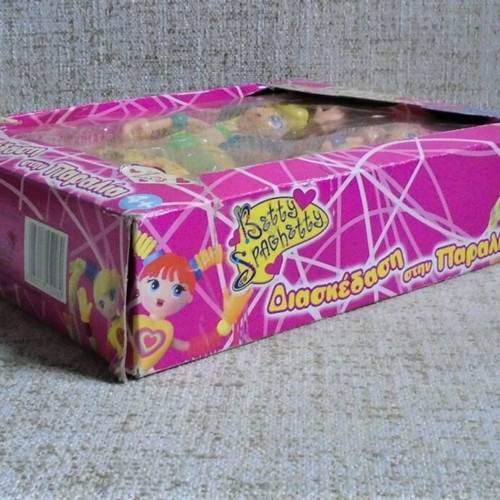 Betty Spaghetty Beach Fun doll new, sealed