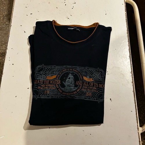 T shirt Waikiki like new, size M, black