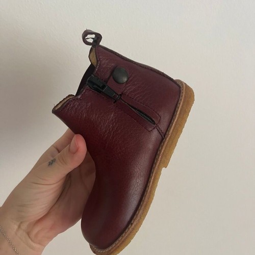 Angulus Burgundy Leather Chelsea Boots size EUR23 like new