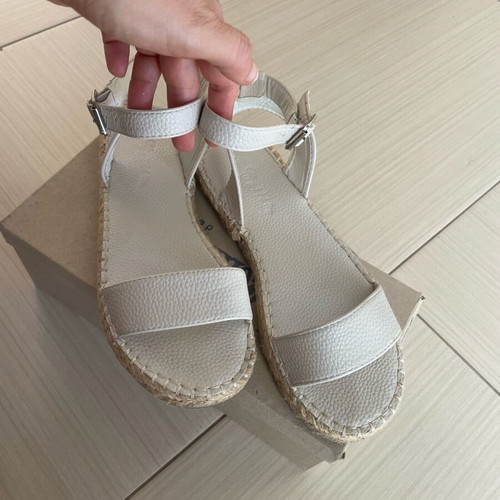 Women's white sandals size 38 like new