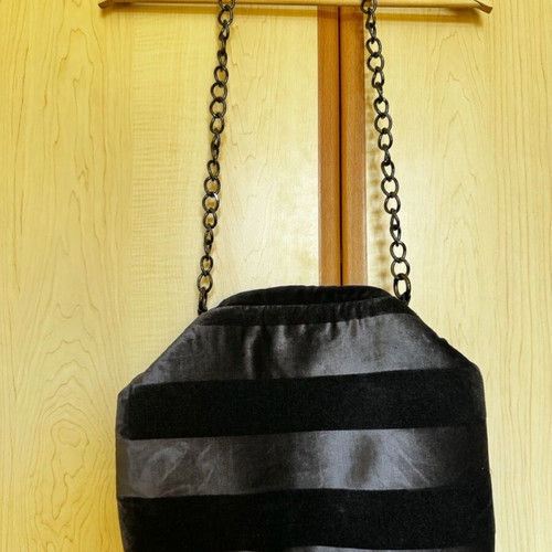 Handmade double-sided shoulder bag new with long chain and orange interior