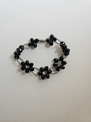 Handmade bracelet with black flower beads, like new, Apefthon