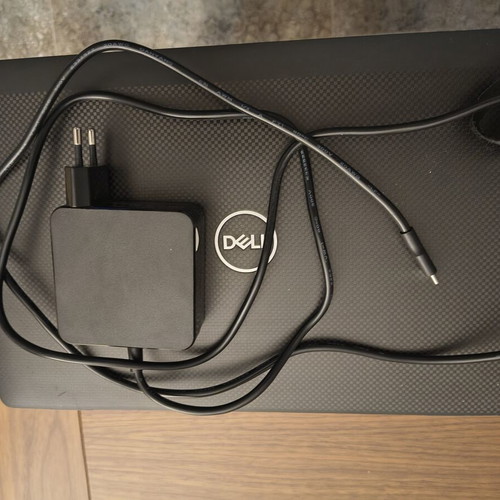 Dell Latitude 7420 14" IPS FHD ultrabook i5-1135G7 8GB 256GB SSD Windows 11 IoT LTSC