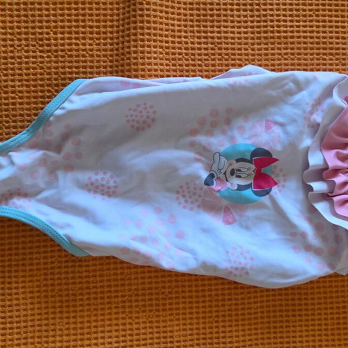 Girls' Disney one-piece swimsuit like new, pink, size 4