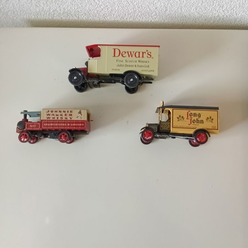Whisky collectible cars like new, set of 29, mostly boxed