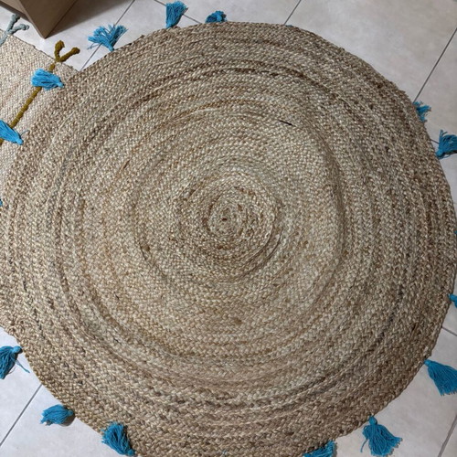 Round rug 100% natural jute with turquoise tassels like new, diameter 120cm