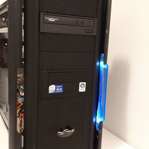 Desktop 2.6GHz with 21” monitor used, excellent condition